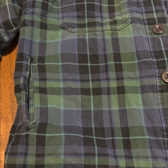 Women’s Eddie Bauer Fleece Lined Flannel Shacket with Pockets - Picture 4 of 5